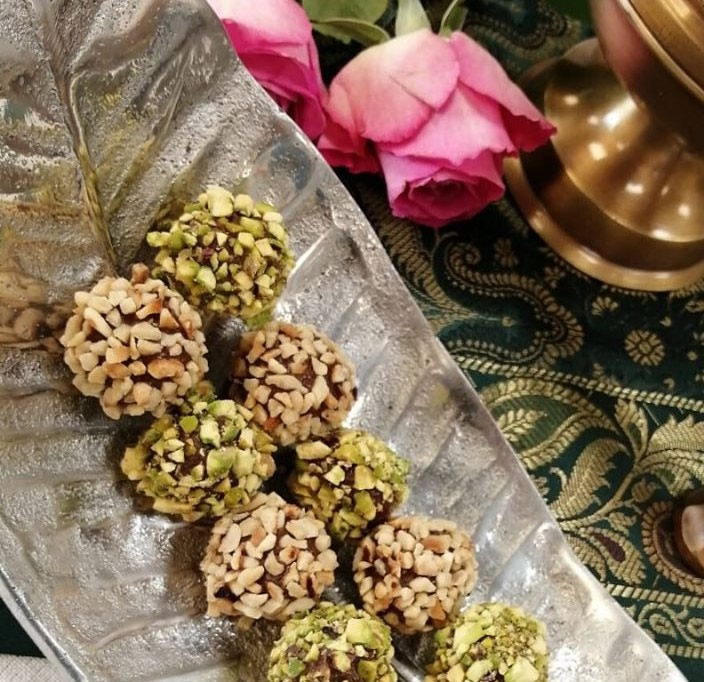 CAH_Rose,_Pistachio_and_Hazelnut_Truffle