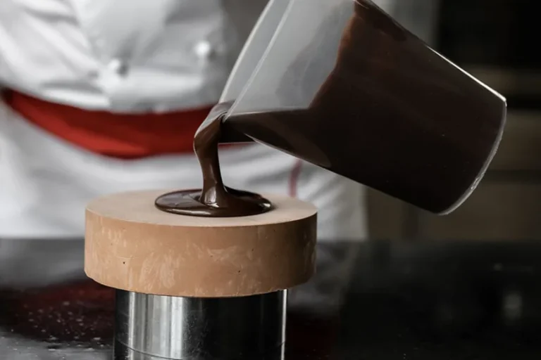 Valrhona.com-Lexique-Recette-Glaçage2