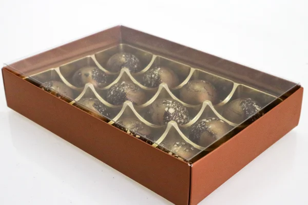 SPT3044B_3_12 choc internal lid_on box